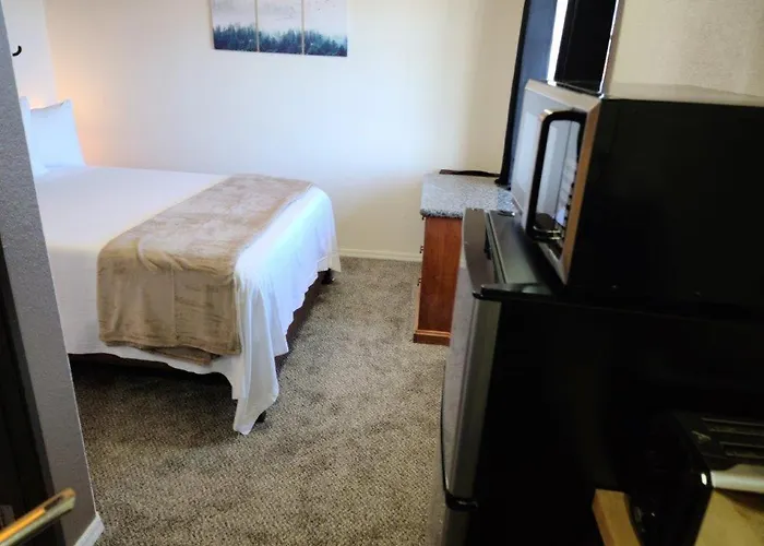070A Grand Canyon Studio With Kitchenette, Accommodates 4