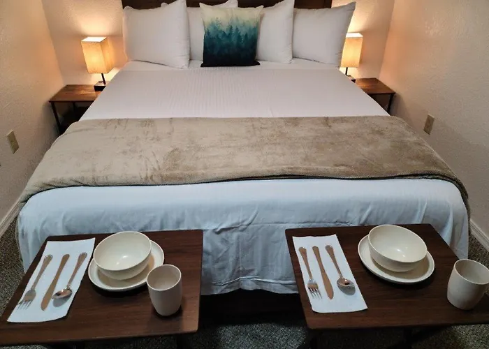 070A Grand Canyon Studio With Kitchenette, Accommodates 4